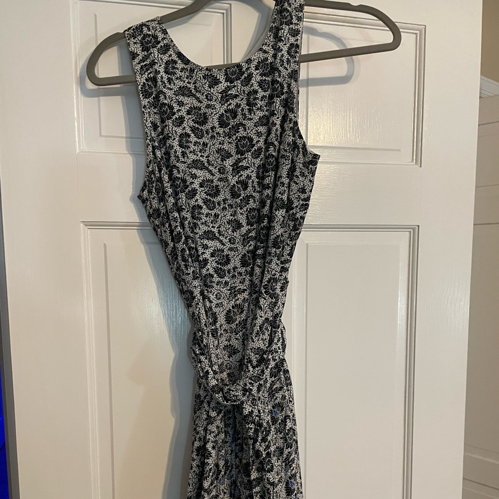Women’s sleeveless dress